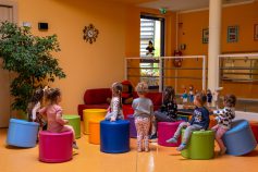 Kinderspielecke-in-der-Aula